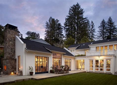 10 Beautiful Modern Farmhouse Exterior Design Talkdecor