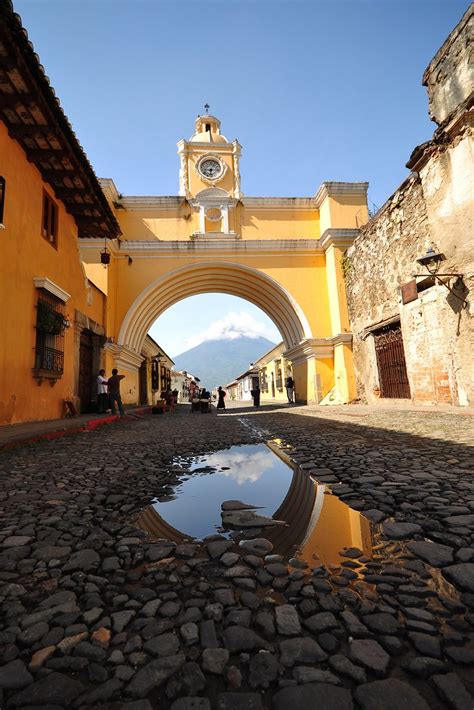 Santa Catarina Arch Antigua Guatemala 安地瓜，西班牙殖民地的統治中心，著 Flickr