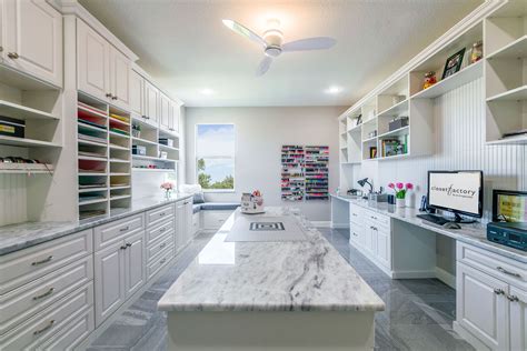 Turn a standard closet into a craft closet, to keep things tucked away when you're not working. Custom Craft Room Organization and Built-ins | Closet Factory
