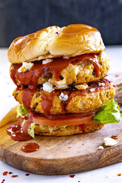 Enjoy crispy chicken burgers, guilt free, with this extra delicious crispy keto chicken burger recipe! Buffalo Chicken Burgers - Chili Pepper Madness