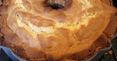 Pour the remaining cake batter over the top. Diabetic Pound Cake From Scratch : Funfetti Pound Cake ...