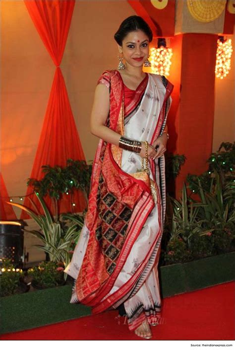 Picture 30 Of Traditional Bengali Saree Draping Colordailycolorline