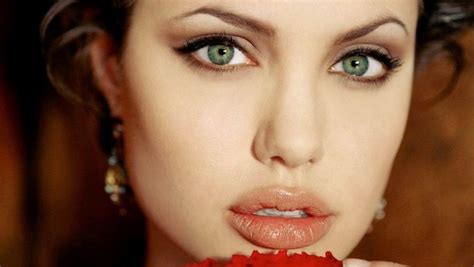 Top 10 Most Beautiful Eyes In The World 2018 Worlds Top