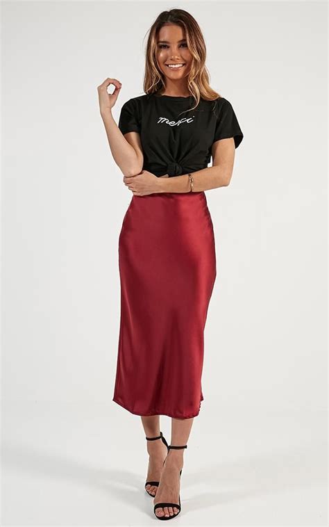 pin by ivona pejić nikolac on fashion silk skirt outfit satin skirt outfit long silk skirt