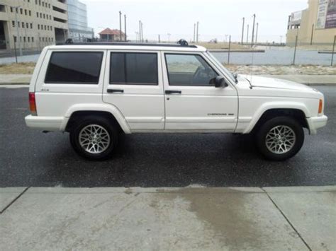 Purchase Used 1998 Jeep Cherokee Limited Sport Utility 4 Door 40l
