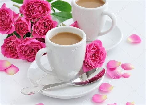 Cups Of Coffee And Pink Roses On White Background — Stock Photo