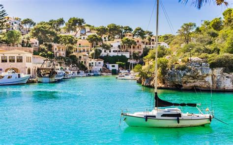 Dieses hotel am meer liegt im zentrum von tossa de mar mit dem strand auf der gegenüberliegenden seite der uferpromenade in einem lebhaften viertel mit zahlreichen restaurants. Spanien Urlaub - Die 21 schönsten Urlaubsorte - 2021