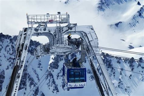 Directeur général adjoint du pic du midi et géographe de formation, nicolas bourgeois nous raconte la magie de l'observation des étoiles depuis le pic du se rendre au pic du midi, dans les pyrénées. La maintenance du téléphérique du Pic du Midi