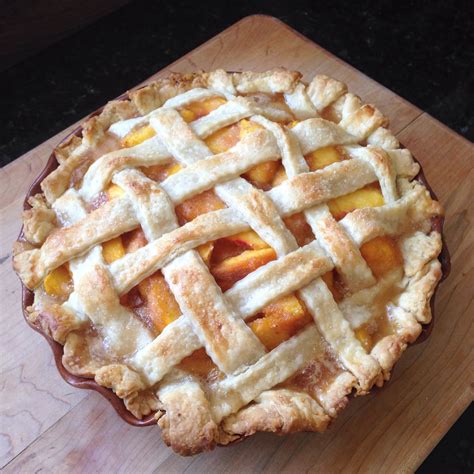 'Colorado Summer' Palisade Peach Pie - The Crafty Cook Nook