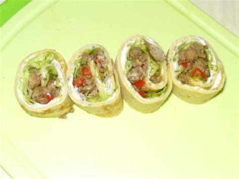 Cook to barely brown and turn. Pfannkuchen Wraps - Rezept mit Bild - kochbar.de