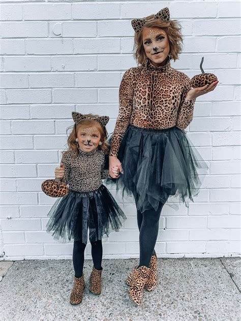 Ver más ideas sobre maquillaje de leopardo, maquillaje de tigre, maquillaje disfraz. Something Delightful : Mommy & Me Halloween Costume Ideas: DIY Leopard Costumes