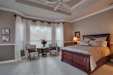 From modern window treatments to window treatments that are a little more traditional, discover endless ideas to inspire you. Important Suggestion to help You Choose the Right Bedroom ...