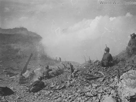 Us Troops On Carabao Island Battle Of Luzon April 16 1945 World War
