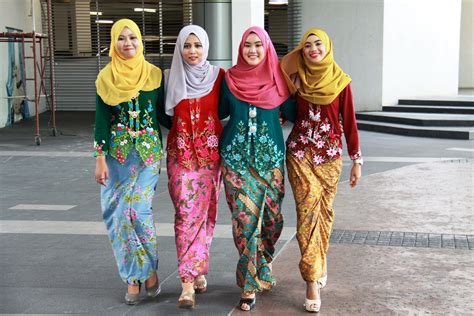 Tradisional Pakaian Wanita Melayu Zaman Dahulu Baju Kurung Ahmad Taqiyyuddin Muallim Taqiey87