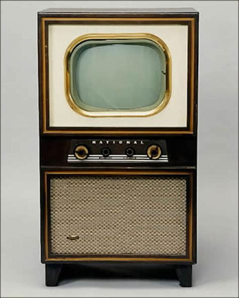 Vintage Television Sets Entertain Many Collectors Features