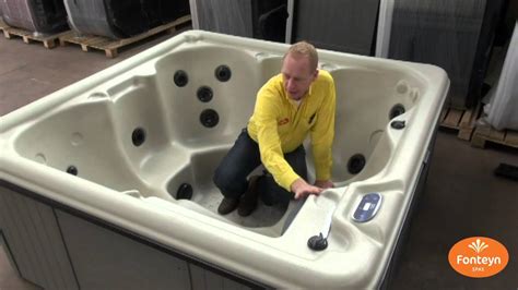 Browse jacuzzi.com for tips on owning premier jacuzzi® hot tubs, saunas, swim spas, bath and shower products for all your home improvement necessities the hot tub heater and jets pump will likely deactivate, so now is a great time to call a service tech. Spa Viking in de aanbieding | Fonteyn - YouTube
