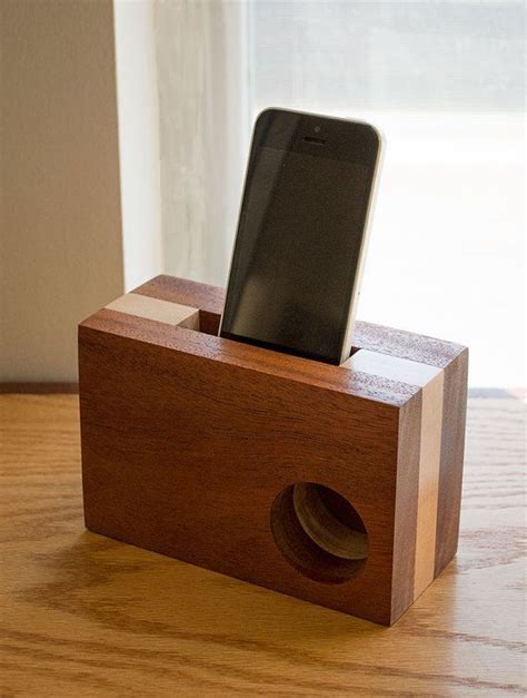 This Iphone Sound Amplifier Enhances The Audio Playing From Your Phone