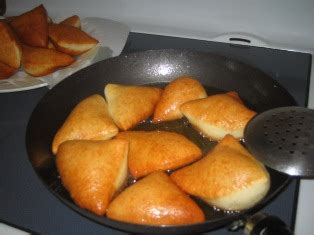You can also find mandazi being sold by street vendors. Maandazi Ya Kukandiwa Kwa Tui La Nazi Na Jinsi Ya Kuyahifadhi | Alhidaaya.com