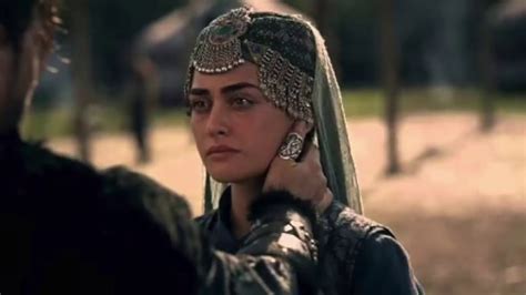 Ertugrul And His Real Wife Interview Urdu Translation Youtube