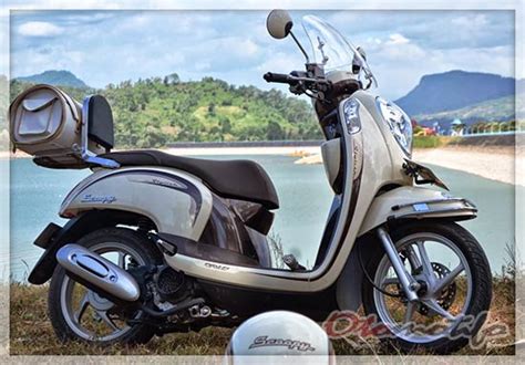 Pada dasarnya motor matic honda ini memang memiliki desain stylish dan elegan sehingga gampang dimodifikasi. 20+ Inspirasi Pasang Cutting Stiker Di Pelek Donat Mobil - Sticker Fans