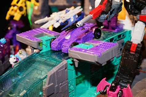 Toy Fair 2017 Trypticon Display Images Transformers News Tfw2005