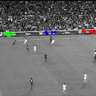 Aplicación del algoritmo sobre un frame de un partido de fútbol Los 3