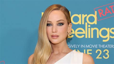 Jennifer Lawrence Shocks Fans By Getting Completely Naked In Latest