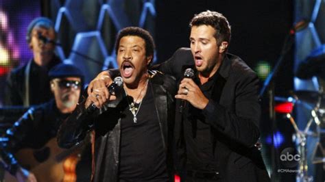 I tested positive for covid but i'm doing well and look forward to being back at it soon, bryan shared in a tweet on. Luke Bryan, Lionel Richie on 'silver lining' of ...