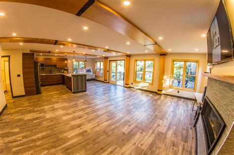 Entsorgung, transport und 14 tage stellzeit. Take a Peek Inside This Gorgeous SeaCan Home from Blocks ...