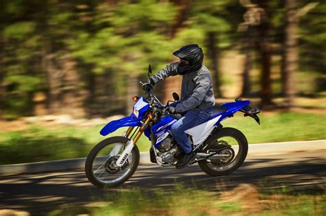 Links to get my gear: 2017 Yamaha WR250R Buyer's Guide | Price & Specs