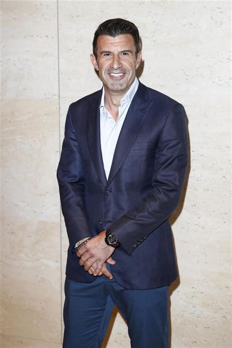 Es que su hija mayor, daniela, está en pareja con luis osorio suelves, nieto de victoria eugenia de. Luis Figo podría formar parte de la familia real española