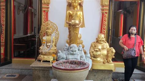 สิ่งที่โดดเด่น คือ เจดีย์ 3 นคร ที่จำลองเจดีย์ศักดิ์สิทธิในจังหวัดต่างๆ ให้ได้สักการะบูชา โดยไม่ต้องเดินทางไกล เหมือน. วัดราษฎร์ประคองธรรม - YouTube