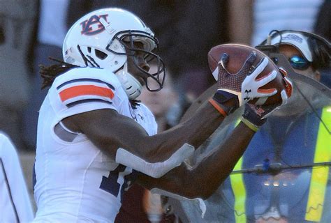 Auburn Still Looking For Go To Threat In Passing Game But By Committee