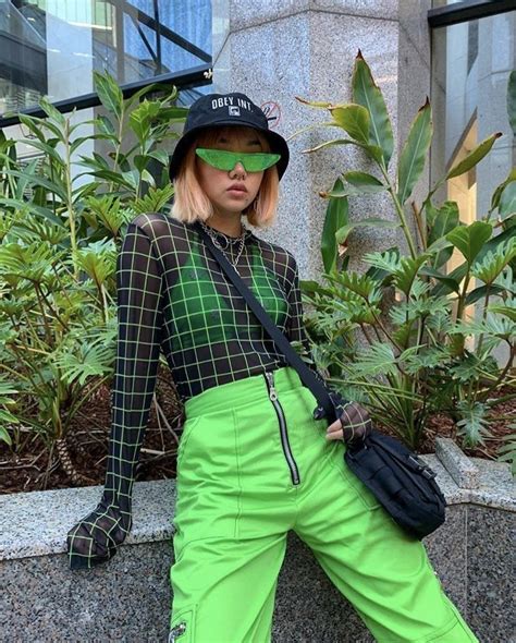 Neon 𝙣𝙚𝙤𝙣 Fashion Style 그리고 Outfit Neon Outfits Fashion Inspo