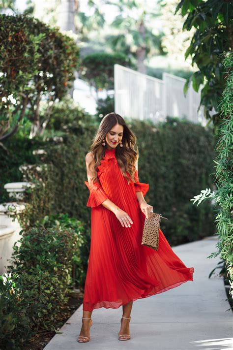 A stylish shawl and fancy flats or sandals. What to Wear to a Fall Wedding