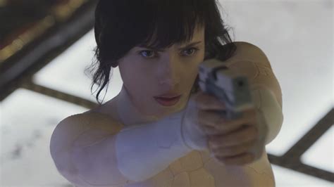 Secrets Behind Scarlett Johanssons Ghost In The Shell Skintight Thermoptic Suit