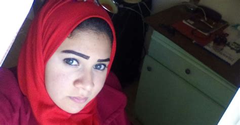majda an arab hijab woman displays her licentious body 22 pics