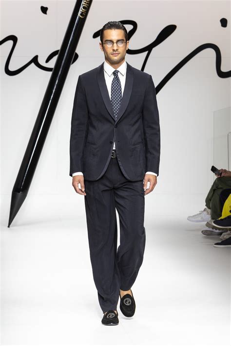 Giorgio Armani Spring 2024 Mens Fashion Show The Impression