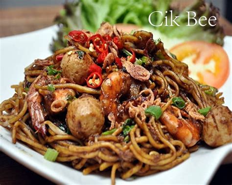 Resep mie goreng yang enak buatan sendiri dan cocok untuk pemula yang baru belajar memasak. Resepi Mee Goreng Mamak Special - Resepi Cik Bee