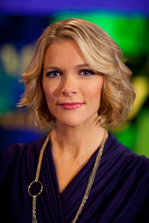 The Fox News Anchor Megyn Kelly Renews Contract The New York Times