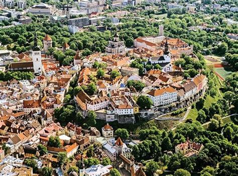 ↑ 에스토니아인 거의 60,000명이 국외로 추방되거나 살해되었다. 에스토니아 '숨은 역사의 배경' 한겹 안쪽 세계 - 코리아데일리