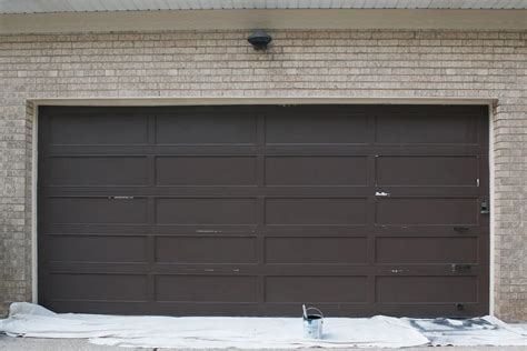 Step By Step Tutorial How To Paint A Garage Door The Diy Playbook