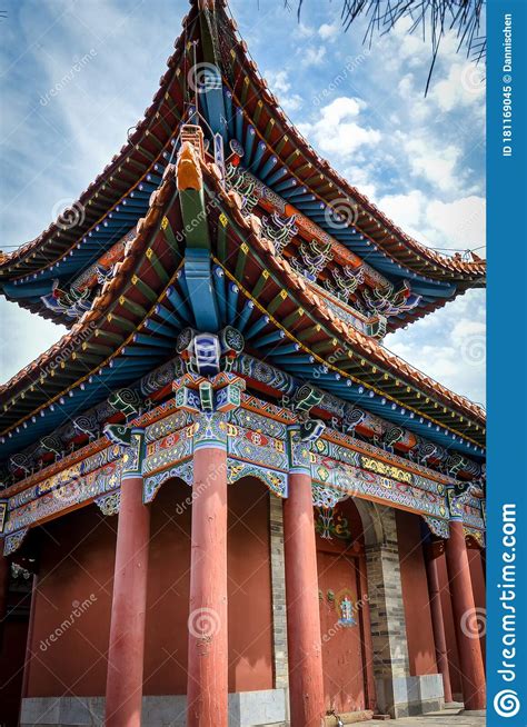 Exquisite Ancient Chinese Structures Stock Image Image Of Pillar