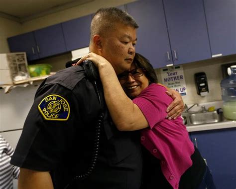 residents honor retiring san jose police officer who embraced community policing the mercury news