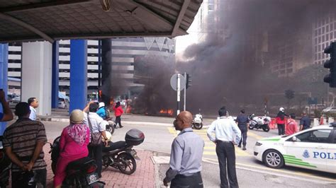 Same can be said to amcorp mall near taman jaya. (UPDATE) #AmcorpMall: Fire Near Taman Jaya LRT Station Due ...