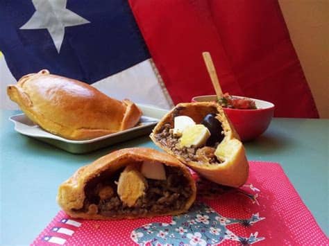 Ademas de que existe una organizacion encargada de promover la cultura gastronomica. Empanadas de pino al horno, receta chilena - Fran is in ...