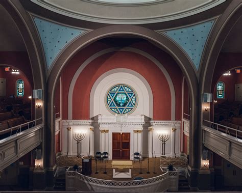 Synagogue’s Mix of Arts and Religion Helps Shape Jewish Life in