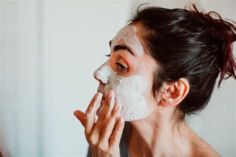 How To Treat Cystic Acne According To Dermatologists Popsugar Beauty Uk