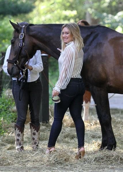Hilary Duff Films Scenes With A Horse At Central Park Zimbio