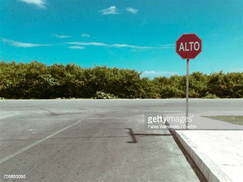 Mexican Stop Sign Photos And Premium High Res Pictures Getty Images